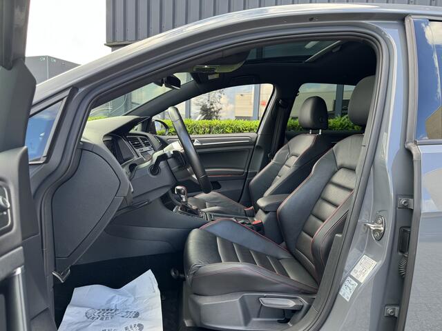 Volkswagen GOLF 7,5 GTI TCR 290pk DSG / Aut. Dynaudio Leder Panoramadak 19" 81dkm!