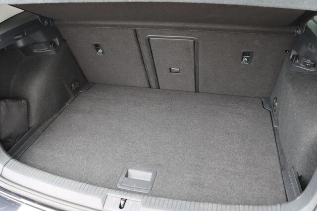 Volkswagen GOLF 1.0 TSI Comfortline Business 115pk
