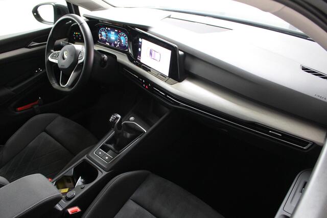 Volkswagen GOLF 1.5 TSI Life Business Navigatie | Climate Control | Keyless Entry