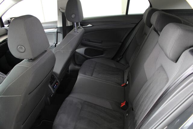 Volkswagen GOLF 1.5 TSI Life Business Navigatie | Climate Control | Keyless Entry