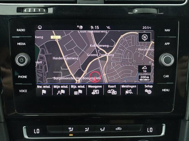 Volkswagen GOLF 2.0 TDI R Line | Full LED | Adaptive cruise | Carplay | Sportstoelen | Virtual Cockpit | Verwarmde voorruit | Navigatie | Parkeerhulp