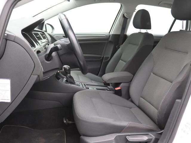 Volkswagen GOLF 1.0 TSI Comfortline 110PK DSG Adaptieve Cruise Controle, Achteruitrijcamera, PDC voor en achter, Navi, Clima, Stoelverwarming, 16" LM Velgen