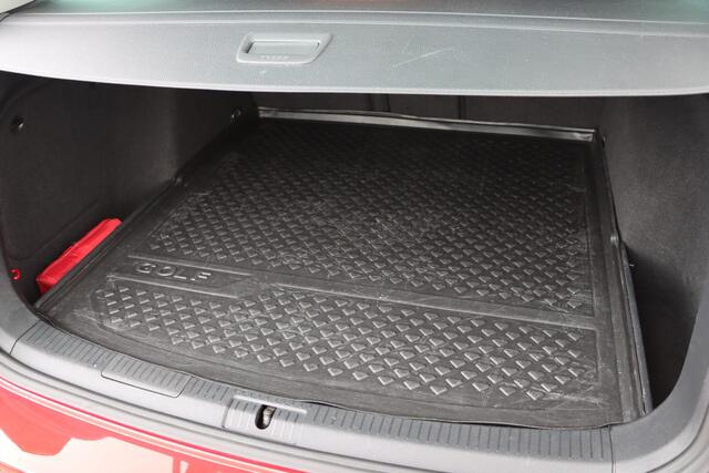 Volkswagen GOLF Variant 1.4 TSI Highline Business R
