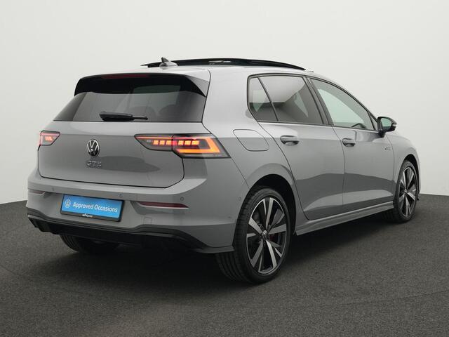 Volkswagen GOLF 1.5 eHybrid GTE 272 pk DSG | Black Style | Panoramadak | Trekhaak | Head-Up Display | 360 Camera | 18 inch