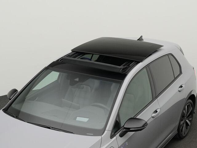 Volkswagen GOLF 1.5 eHybrid GTE 272 pk DSG | Black Style | Panoramadak | Trekhaak | Head-Up Display | 360 Camera | 18 inch