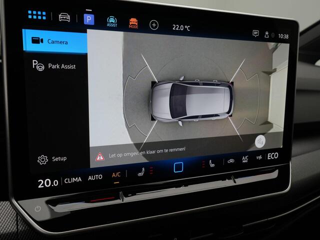 Volkswagen GOLF 1.5 eHybrid GTE 272 pk DSG | Black Style | Panoramadak | Trekhaak | Head-Up Display | 360 Camera | 18 inch