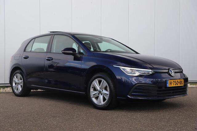 Volkswagen GOLF 1.5 TSI Life Business 131PK Panoramadak Virtual Navigatie Sfeerverlichting Parkeersensor