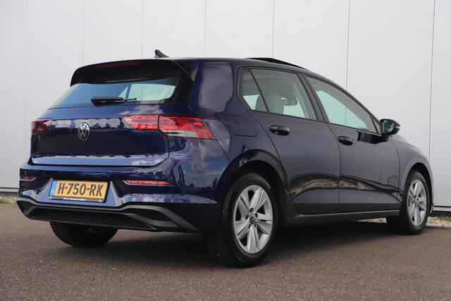Volkswagen GOLF 1.5 TSI Life Business 131PK Panoramadak Virtual Navigatie Sfeerverlichting Parkeersensor