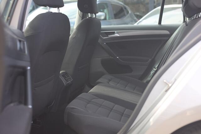 Volkswagen GOLF Variant 1.0 TSI NAVI | CAMERA | PDC | TREKHAAK | NL AUTO