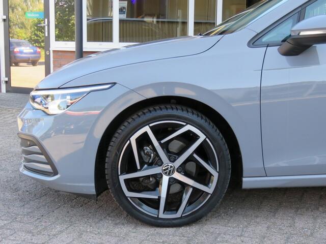 Volkswagen GOLF 1.0 eTSI LIFE DSG-aut. / Pano dak / 18 Inch / Memory / BOVAG garantie