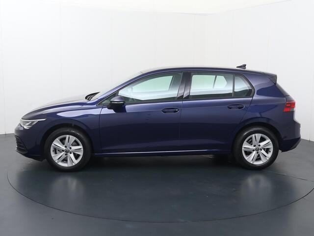 Volkswagen GOLF 1.0 TSI Life | 110 PK | Adaptieve Cruise Control | DAB | Navigatie | Achteruitrijcamera | Parkeersensoren | Apple CarPlay / Android auto