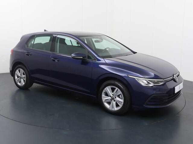 Volkswagen GOLF 1.0 TSI Life | 110 PK | Adaptieve Cruise Control | DAB | Navigatie | Achteruitrijcamera | Parkeersensoren | Apple CarPlay / Android auto