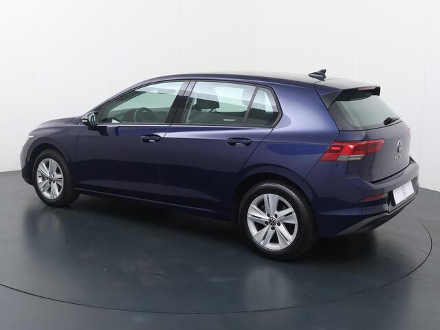 Volkswagen GOLF 1.0 TSI Life | 110 PK | Adaptieve Cruise Control | DAB | Navigatie | Achteruitrijcamera | Parkeersensoren | Apple CarPlay / Android auto