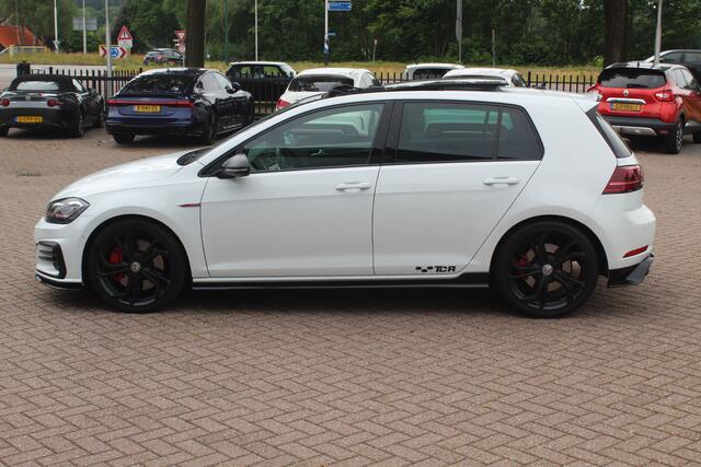 Volkswagen GOLF 2.0 TSI GTI TCR / Akrapovic / Panoramadak / Camera / 19'' / Leder / Navigatie / Keyless / Dynaudio / Dodehoek / Stoelverwarming / DAB / ACC