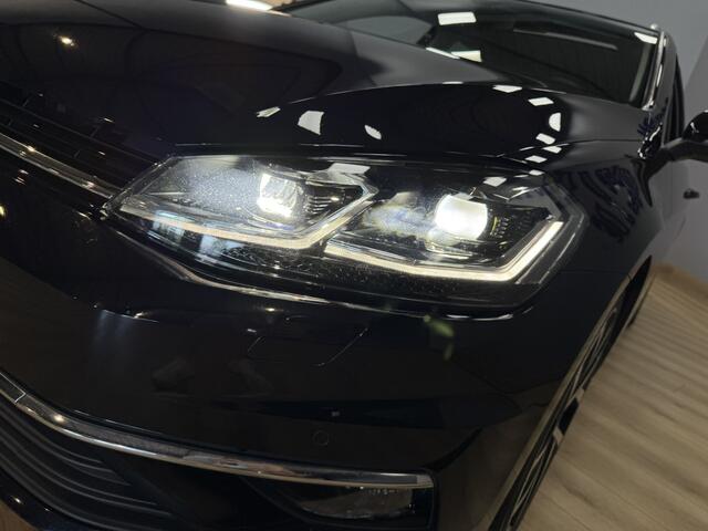 Volkswagen GOLF Variant 1.4 TSI Highline Airco ECC | Panorama | Trekhaak | Stuur Verwarming | Adaptive Cruise | Apple Carplay | Massage | Isofix