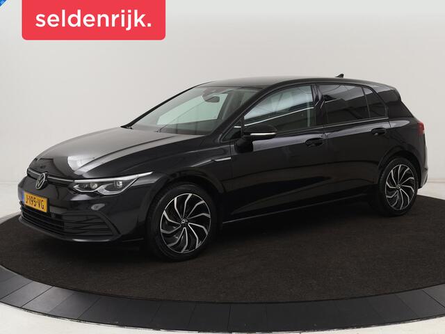 Volkswagen GOLF 1.5 TSI Life | Stoel & stuurverwarming | Carplay | Adaptive cruise | Sfeerverlichting | Navigatie | Full LED | Parkeerhulp