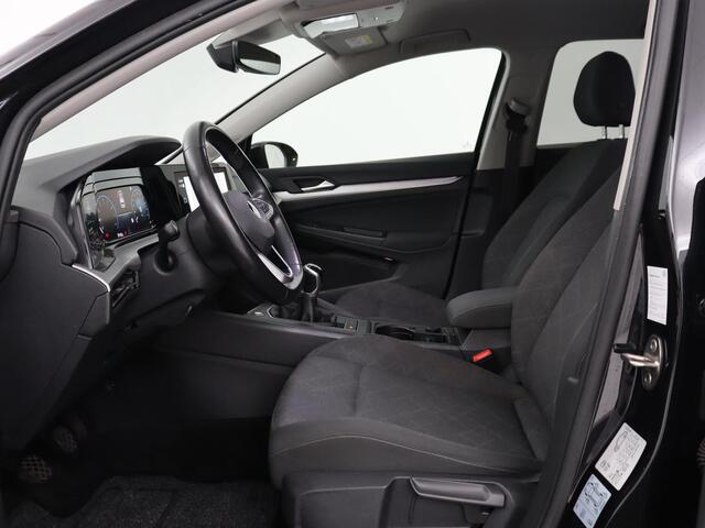 Volkswagen GOLF 1.5 TSI Life | Stoel & stuurverwarming | Carplay | Adaptive cruise | Sfeerverlichting | Navigatie | Full LED | Parkeerhulp