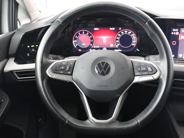 Volkswagen GOLF 1.5 TSI Life | Camera | Carplay | Adaptive cruise | Sfeerverlichting | Navigatie | Full LED | Getint glas | Climate control