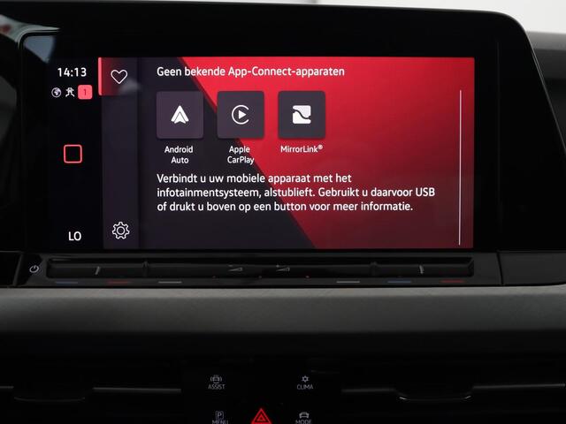 Volkswagen GOLF 1.5 TSI Life | Camera | Carplay | Adaptive cruise | Sfeerverlichting | Navigatie | Full LED | Getint glas | Climate control