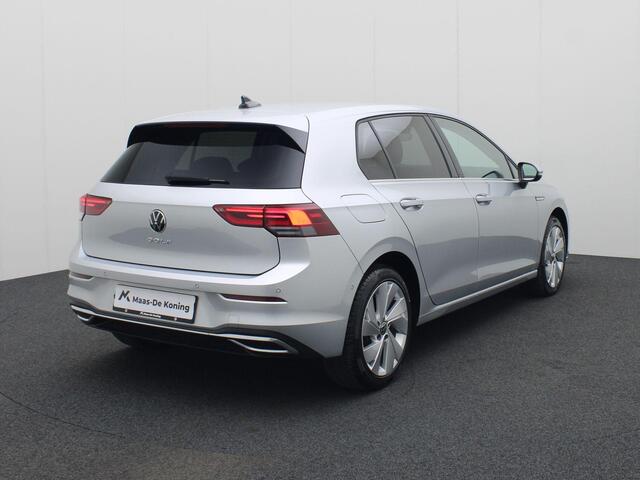 Volkswagen GOLF 1.5TSI/130PK Style · Navigatie · Stoel-& stuurverwarming · Massagefunctie