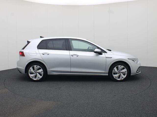 Volkswagen GOLF 1.5TSI/130PK Style · Navigatie · Stoel-& stuurverwarming · Massagefunctie