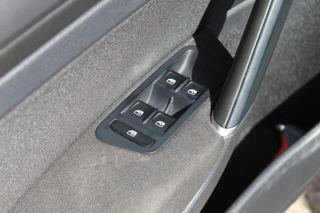 Volkswagen GOLF 1.5 TSI Comfortline Business