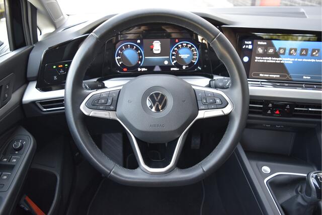 Volkswagen GOLF 1.0 TSI Life Adaptive cruise, Camera, Carplay, DAB, Navi