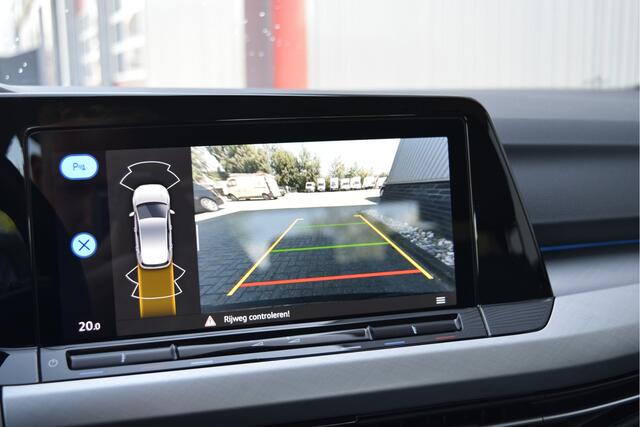Volkswagen GOLF 1.0 TSI Life Adaptive cruise, Camera, Carplay, DAB, Navi