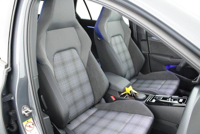 Volkswagen GOLF 1.5 272pk eHybrid GTE Trekhaak 360Camera Head-Up Panoramadak Keyless Navigatie