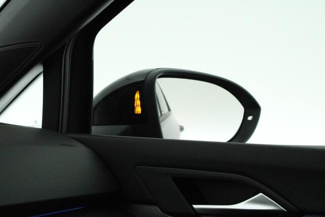 Volkswagen GOLF 1.5 272pk eHybrid GTE Trekhaak 360Camera Head-Up Panoramadak Keyless Navigatie
