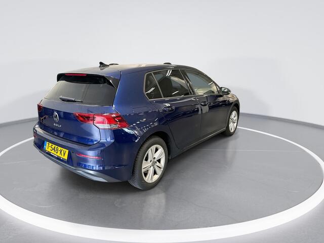 Volkswagen GOLF 1.0 TSI 110pk Life · Apple/Android Car Play · Navigatie · P-Sensoren · Getint Glas · Sfeerverlichting · 16'' Inch · Garantie t/m 07-07-2027 of 100.000km