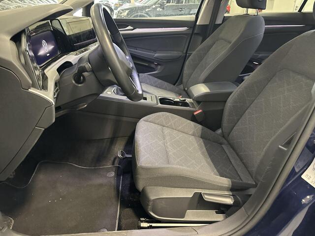 Volkswagen GOLF 1.0 TSI 110pk Life · Apple/Android Car Play · Navigatie · P-Sensoren · Getint Glas · Sfeerverlichting · 16'' Inch · Garantie t/m 07-07-2027 of 100.000km