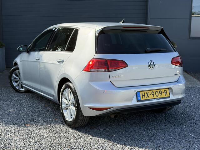 Volkswagen GOLF 1.0 TSI Business Edition Connected Navi,Dealer onderhouden,Camera,6 Bak,Clima,Cruise,116pk,Lm velgen,Pdc V+A,N.A.P,Apk tot 02-2026