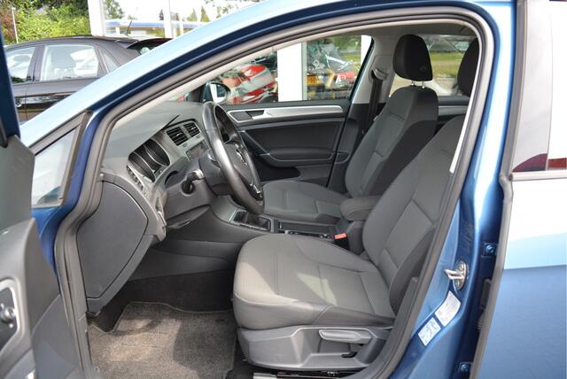 Volkswagen GOLF 1.0 116PK TSI Comfortline Executive | Trekhaak | DAB+ | Clima | PDC | Orig. NL | NAP | Navi |