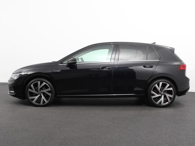 Volkswagen GOLF 1.5 eTSI Style Climate control | Adeptieve cruise control | LED Matrix koplampen | Stoel / Stuurverwarming | PDC VA + Camera | Apple carplay/ Andriod auto