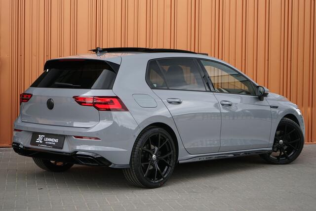 Volkswagen GOLF 1.5 eTSI R-Line Panodak IQ Light H&K Camera DAB Carplay