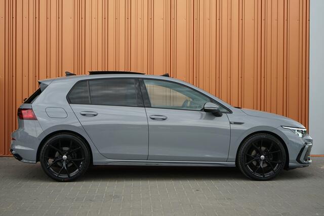 Volkswagen GOLF 1.5 eTSI R-Line Panodak IQ Light H&K Camera DAB Carplay