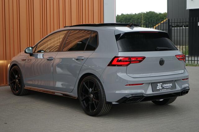 Volkswagen GOLF 1.5 eTSI R-Line Panodak IQ Light H&K Camera DAB Carplay