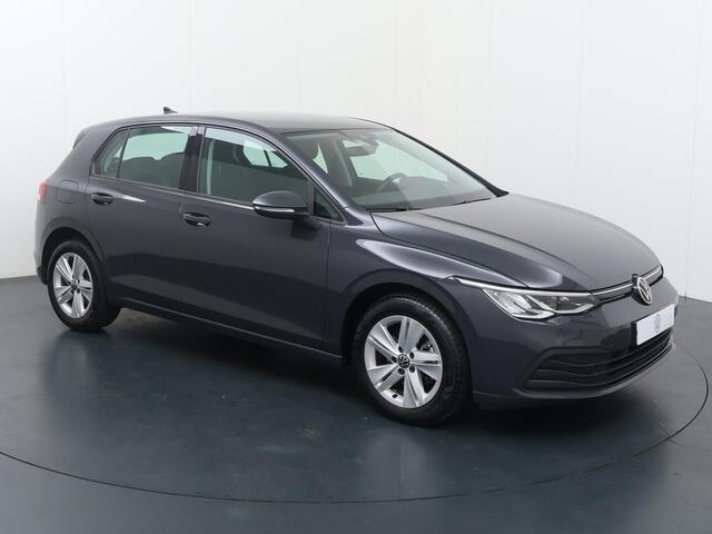 Volkswagen GOLF 1.0 TSI Life | 110 PK | Adaptive cruise control | Climate control | Apple Carplay/Android Auto |