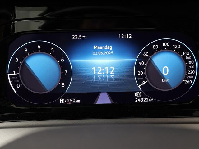 Volkswagen GOLF 1.0 TSI Life | 110 PK | Adaptive cruise control | Climate control | Apple Carplay/Android Auto |