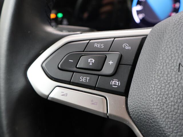Volkswagen GOLF 1.0 TSI Life | 110 PK | Adaptive cruise control | Climate control | Apple Carplay/Android Auto |