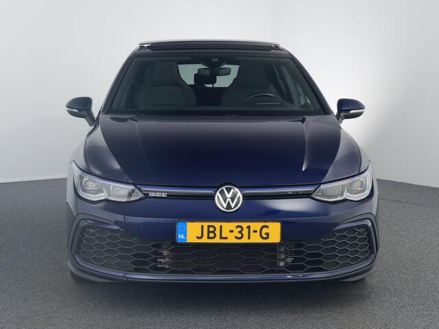 Volkswagen GOLF 1.4 eHybrid GTE | Pano | IQ | Camera | HUD | ACC | Winterpakket |
