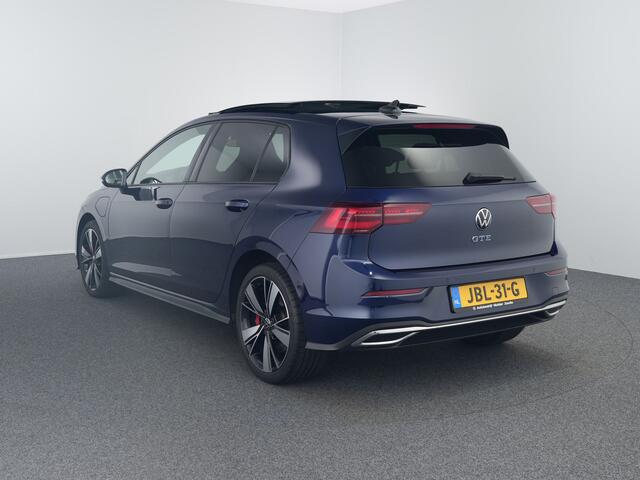 Volkswagen GOLF 1.4 eHybrid GTE | Pano | IQ | Camera | HUD | ACC | Winterpakket |