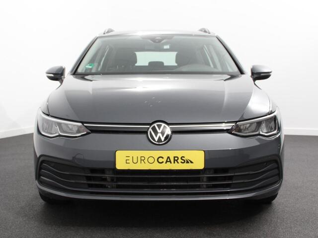 Volkswagen GOLF Variant 1.5 eTSI 130pk DSG Life Navigatie Apple Carplay/Android Auto Inklapbare trekhaak Parkeersensoren Adaptive Cruise Control Stoel- en stuurverwarming Climate Control Lichtmetalen Velgen
