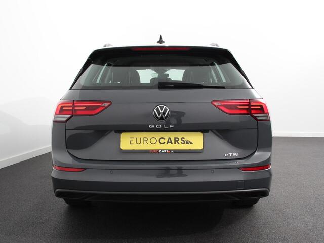 Volkswagen GOLF Variant 1.5 eTSI 130pk DSG Life Navigatie Apple Carplay/Android Auto Inklapbare trekhaak Parkeersensoren Adaptive Cruise Control Stoel- en stuurverwarming Climate Control Lichtmetalen Velgen