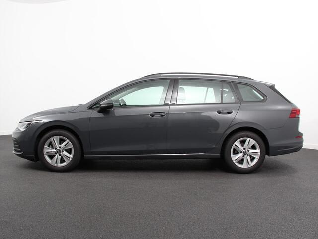 Volkswagen GOLF Variant 1.5 eTSI 130pk DSG Life Navigatie Apple Carplay/Android Auto Inklapbare trekhaak Parkeersensoren Adaptive Cruise Control Stoel- en stuurverwarming Climate Control Lichtmetalen Velgen