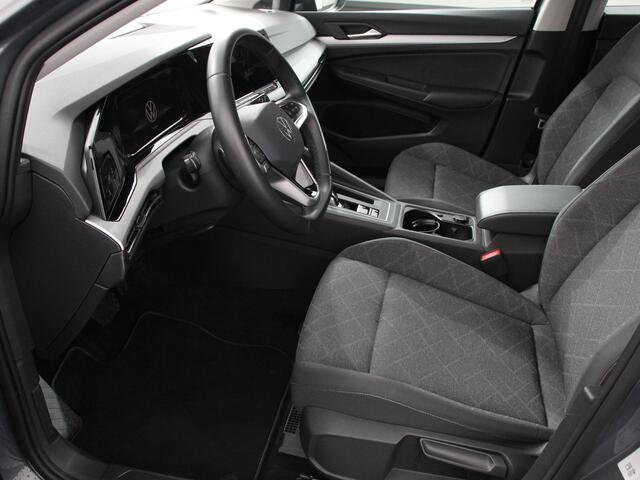 Volkswagen GOLF Variant 1.5 eTSI 130pk DSG Life Navigatie Apple Carplay/Android Auto Inklapbare trekhaak Parkeersensoren Adaptive Cruise Control Stoel- en stuurverwarming Climate Control Lichtmetalen Velgen