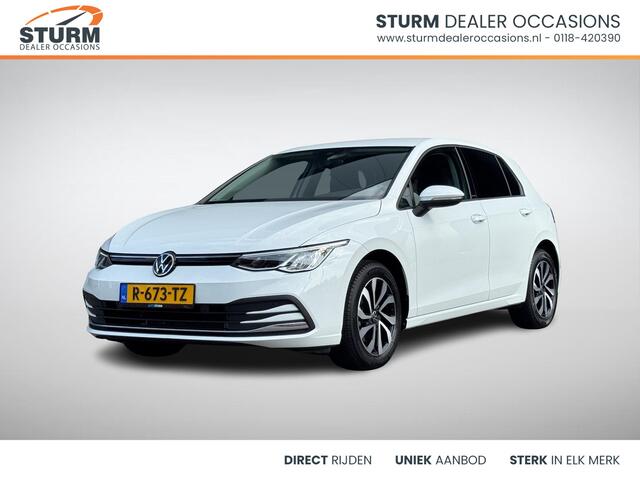 Volkswagen GOLF 1.0 eTSI Life Automaat | Stuur- + Stoelverwarming | Dodehoek Detectie | Navigatie Full-Map | Camera | Apple Carplay/Android Auto | Adapt. Cruise Control | Rijklaarprijs!