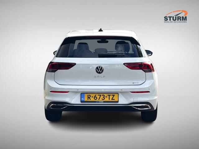 Volkswagen GOLF 1.0 eTSI Life Automaat | Stuur- + Stoelverwarming | Dodehoek Detectie | Navigatie Full-Map | Camera | Apple Carplay/Android Auto | Adapt. Cruise Control | Rijklaarprijs!