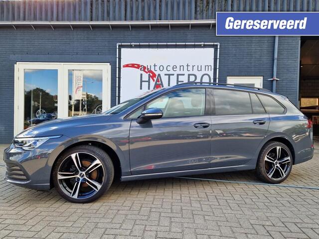Volkswagen GOLF 1.5 TSI LIFE Bus. Autom. Navi+ Climate DAB Apple Car Trekh.